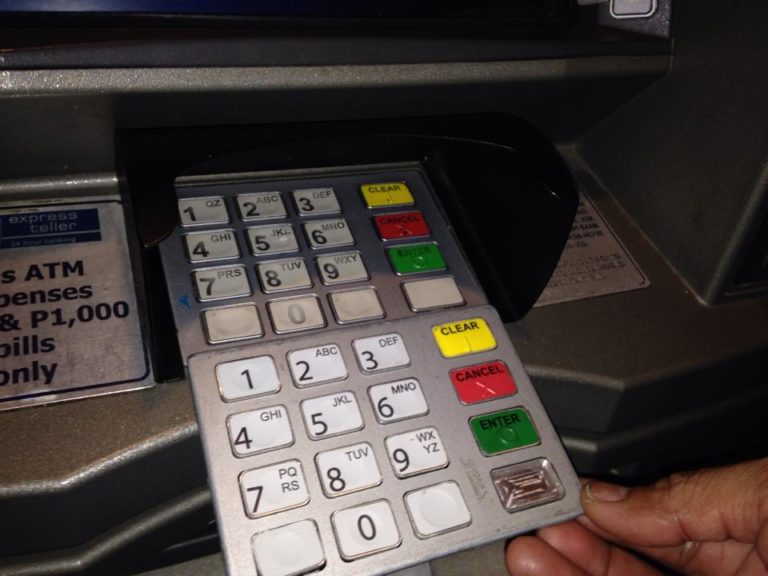 ATM New Modus discovered by netizen Dummy Keypad with Chips to record ...